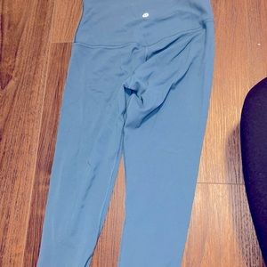 Lululemon leggings size 6